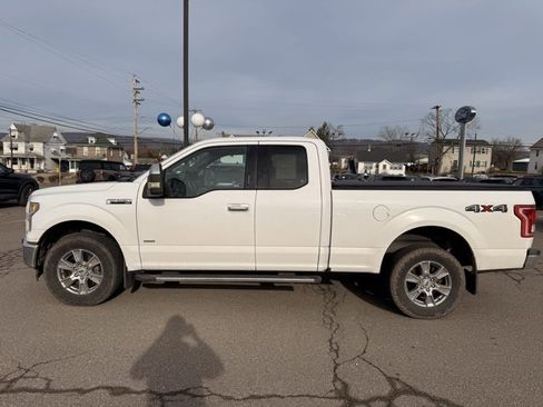 Used 2017 Ford F150 XLT w/ Equipment Group 302A Luxury image 9
