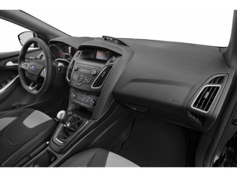 Used 2018 Ford Focus ST FWD image 16
