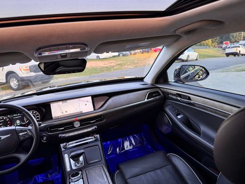 Used 2020 Genesis G90 3.3T Premium RWD image 43