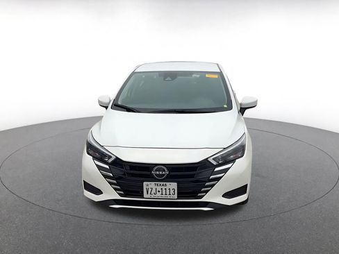 Used 2025 Nissan Versa SV w/ Trunk Package image 4