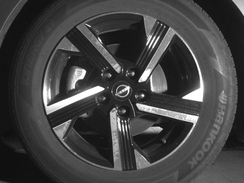 Used 2025 Nissan Sentra SV FWD image 15