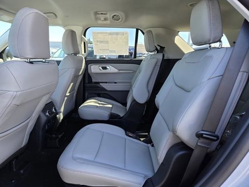 New 2026 Ford Explorer Active image 20