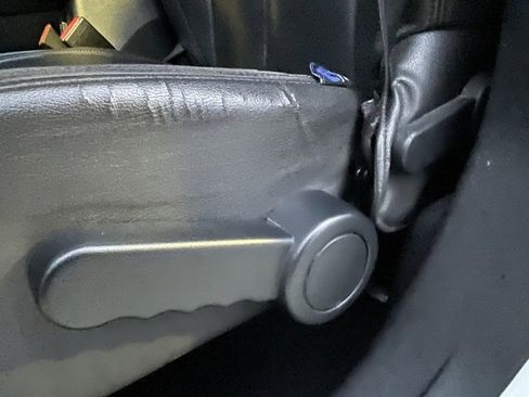 Used 2016 Jeep Wrangler Unlimited Rubicon w/ Dual Top Group image 27