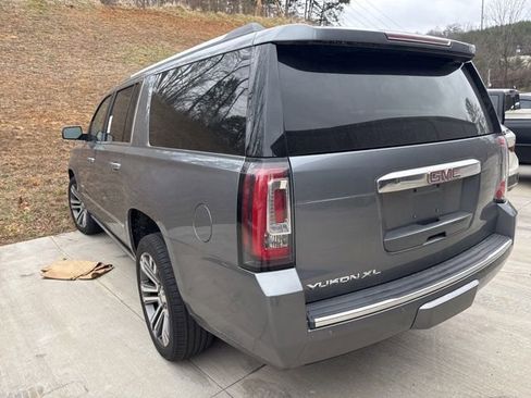 Used 2019 GMC Yukon XL Denali w/ Denali Ultimate Package image 5