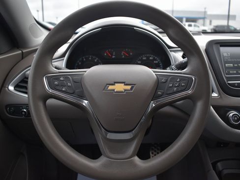 Used 2017 Chevrolet Malibu LS image 18