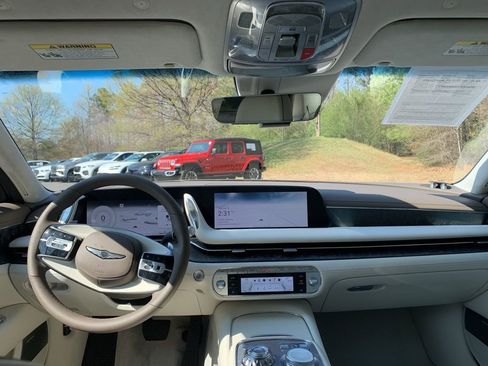 Used 2025 Genesis G90 3.5T AWD/4WD image 21