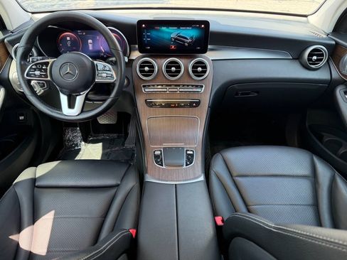 Used 2020 Mercedes-Benz GLC 300 image 27