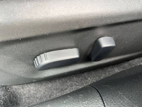 Used 2025 Nissan Altima 2.5 SV FWD image 18