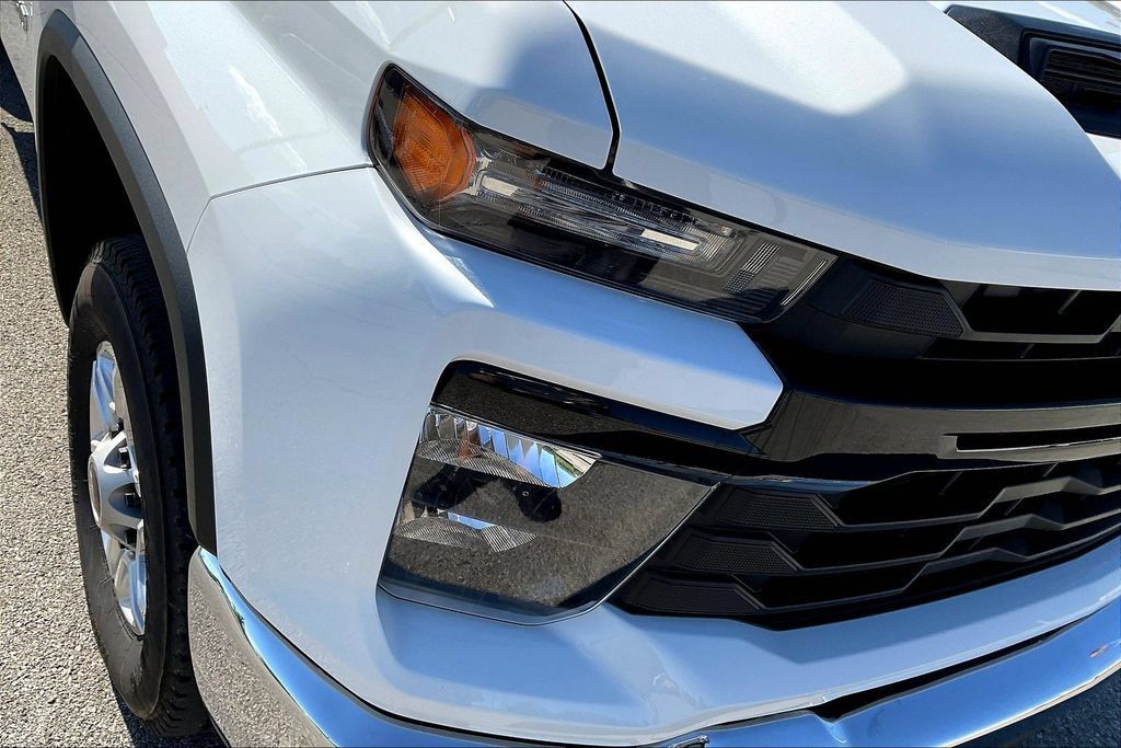 Used 2025 Chevrolet Silverado 2500 W/T RWD image 23