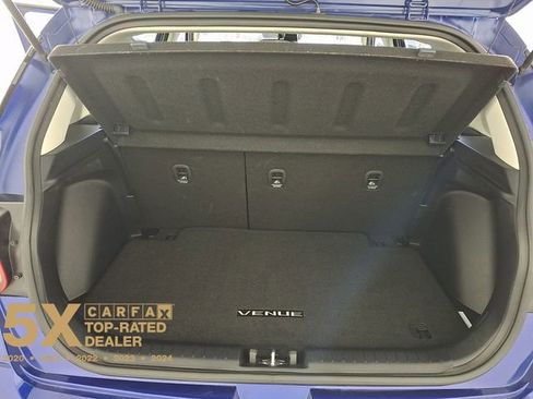 Certified 2025 Hyundai Venue SEL image 34