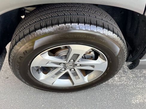 Used 2024 Honda Pilot EX-L image 12