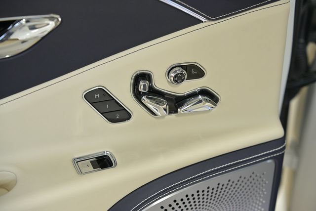 Used 2024 Bentley Flying Spur V8 AWD/4WD image 34