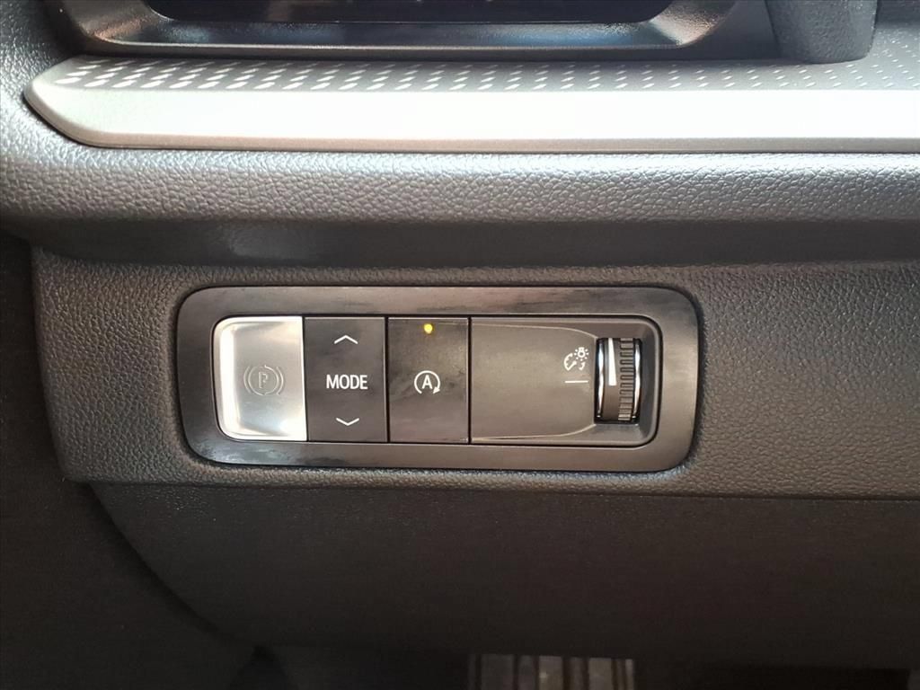 Used 2025 Chevrolet Traverse LT w/ Enhanced Driving Package FWD image 20