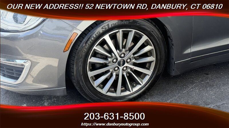Used 2017 Lincoln MKZ Select w/ Select Plus Package AWD/4WD image 9