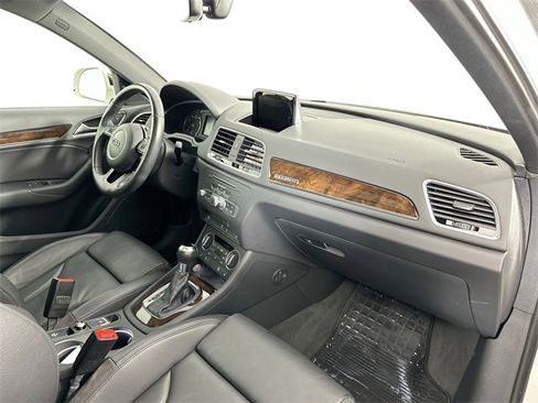 Used 2018 Audi Q3 2.0T Premium Plus w/ Premium Plus Package image 30