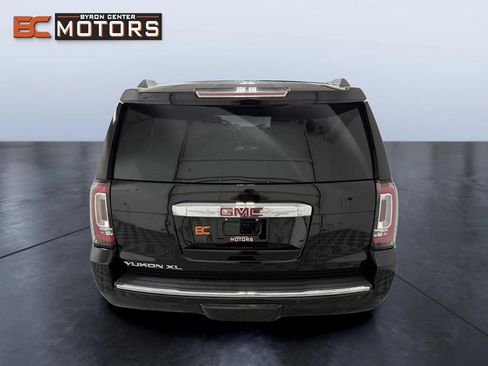 Used 2016 GMC Yukon XL Denali AWD/4WD image 5