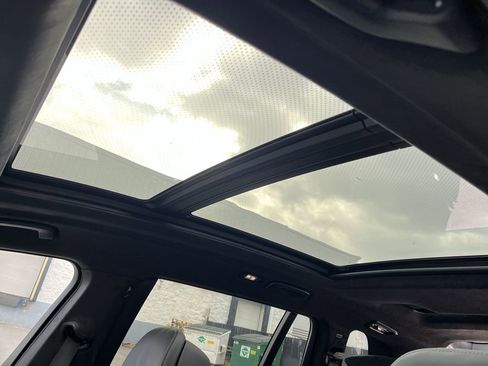 Used 2025 BMW X7 M60i image 21