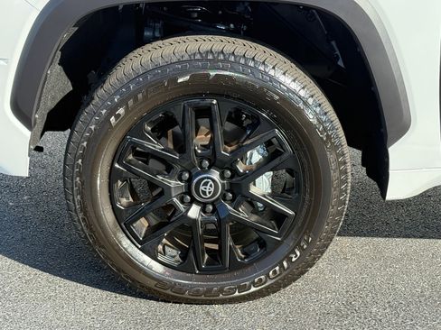 Used 2026 Toyota Tundra Limited image 12