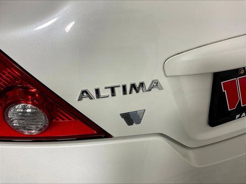 Used 2013 Nissan Altima 2.5 S FWD image 22