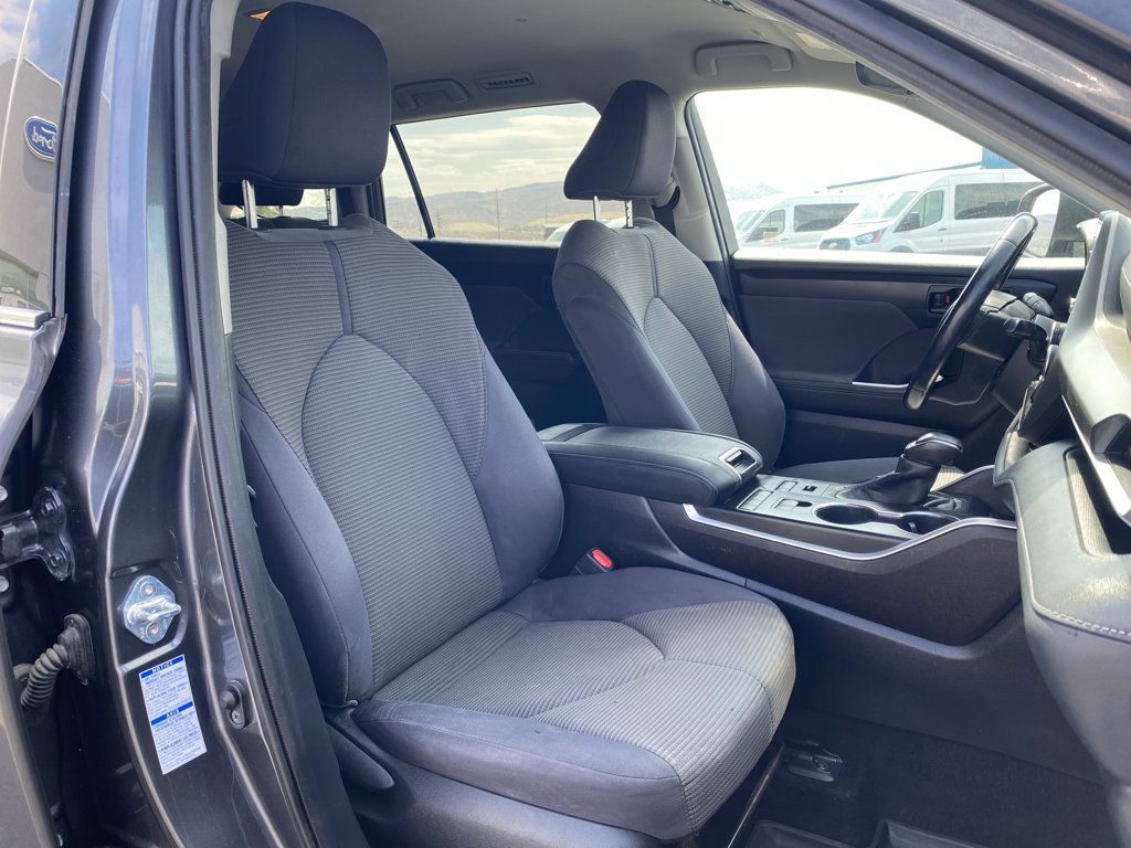Used 2020 Toyota Highlander LE AWD/4WD image 5