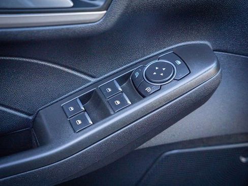 Used 2021 Ford Escape SE image 15