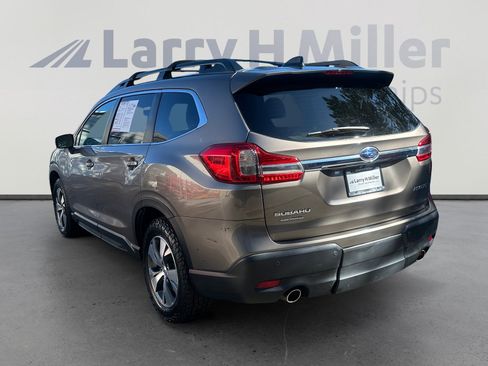 Used 2021 Subaru Ascent Premium w/ Convenience Package AWD/4WD image 3