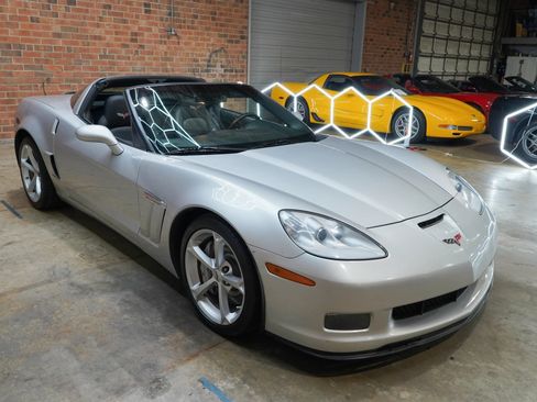 Used 2010 Chevrolet Corvette Grand Sport w/ Preferred Equipment Group RWD image 38