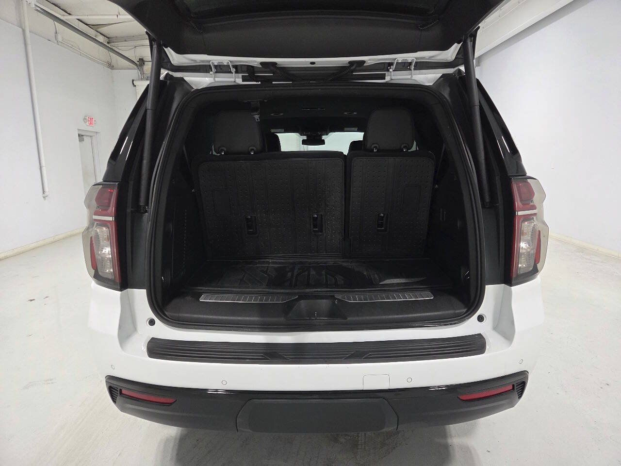 Used 2023 Chevrolet Tahoe RST w/ Max Trailering Package AWD/4WD image 9