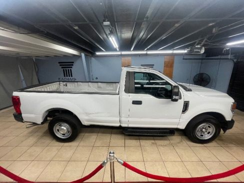 Used 2020 Ford F250 XL w/ Power Equipment Group image 5