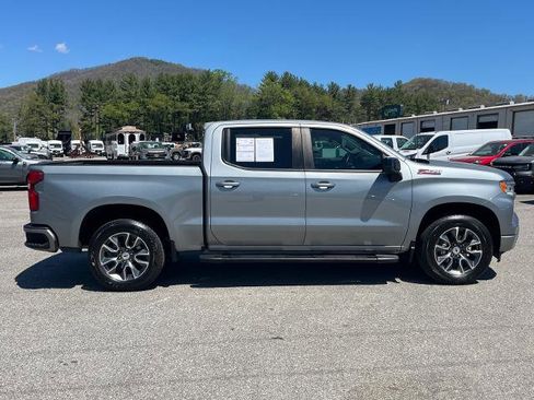 Used 2023 Chevrolet Silverado 1500 RST AWD/4WD image 2
