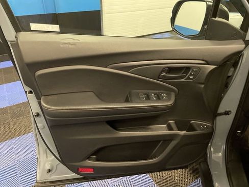 Certified 2023 Honda Passport TrailSport image 13