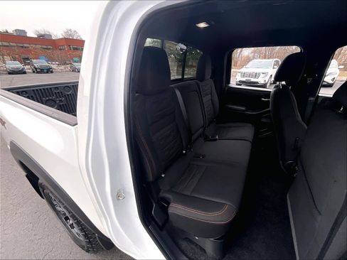 Used 2024 Nissan Frontier PRO-4X w/ Pro Convenience Package image 15