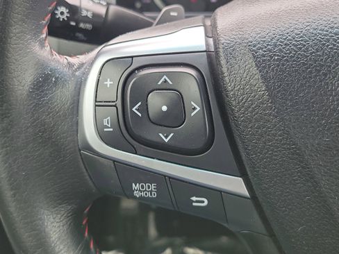 Used 2015 Toyota Camry SE image 18