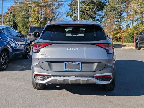 Used 2023 Kia Sportage EX image 5