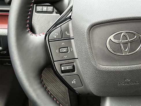 Used 2023 Toyota Prius Prime Premium image 12