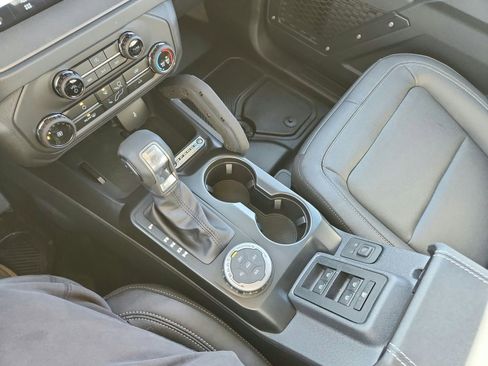 New 2025 Ford Bronco Badlands w/ Sasquatch Package image 16