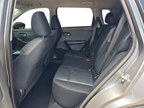 Used 2021 Nissan Rogue SV FWD image 14