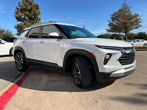 Used 2025 Chevrolet TrailBlazer LT image 5