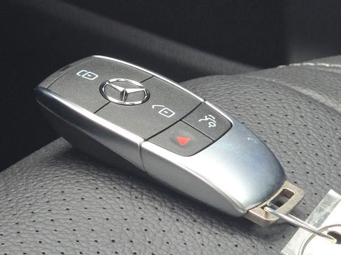 Used 2026 Mercedes-Benz GLS 450 4MATIC image 41