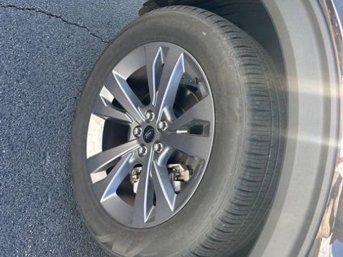 Used 2023 Ford Explorer XLT w/ Equipment Group 202A image 8