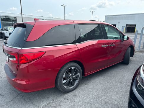 Used 2024 Honda Odyssey Elite image 5