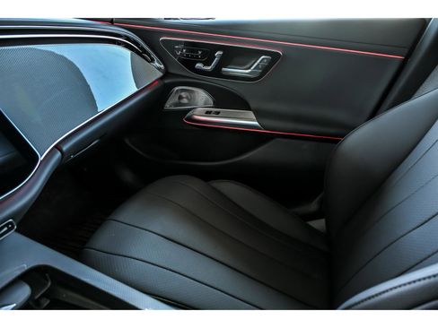 Certified 2025 Mercedes-Benz E 350 4MATIC Sedan image 25