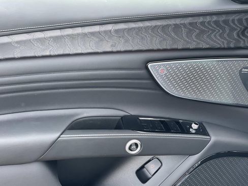 New 2025 Maserati Grecale Modena image 17