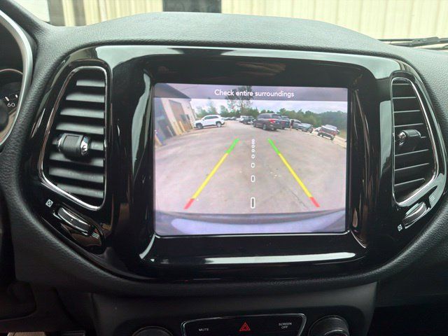 Used 2020 Jeep Compass Limited FWD image 25