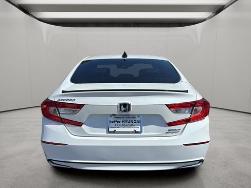 Used 2022 Honda Accord Sport image 4