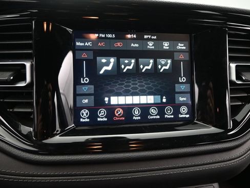 Used 2022 Dodge Durango SXT w/ Blacktop Package AWD/4WD image 35