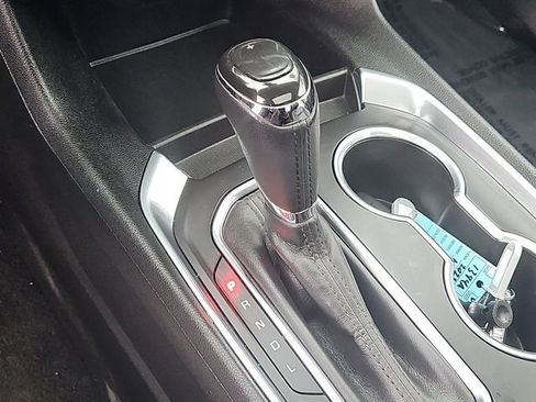 Used 2020 Chevrolet Traverse RS image 31