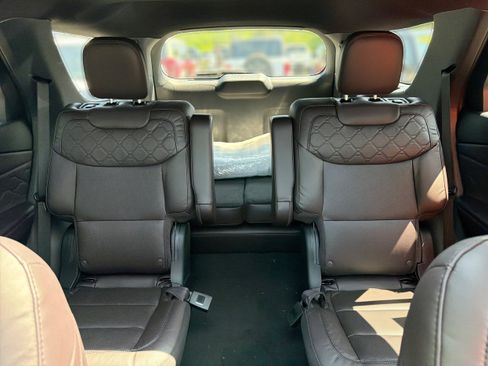 New 2026 Ford Explorer Platinum w/ LUX Leather Package AWD/4WD image 16