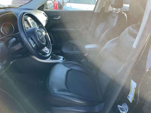 Used 2018 Jeep Compass Latitude w/ Popular Equipment Group image 28