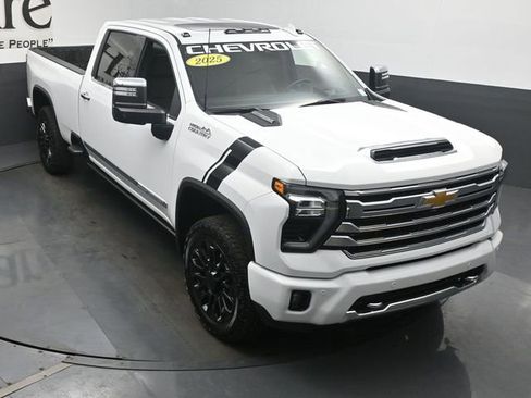 Used 2025 Chevrolet Silverado 2500 High Country w/ High Country Premium Package AWD/4WD image 44